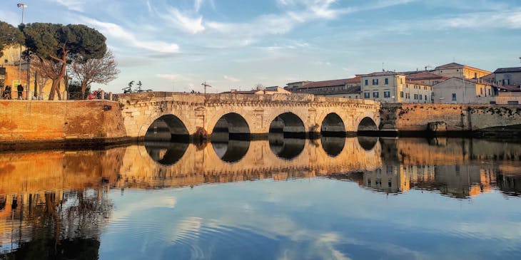 Il Ponte di Tiberio a Rimini in Romagna.