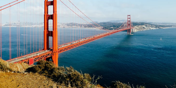 the Golden Gate Bridge during the daytime